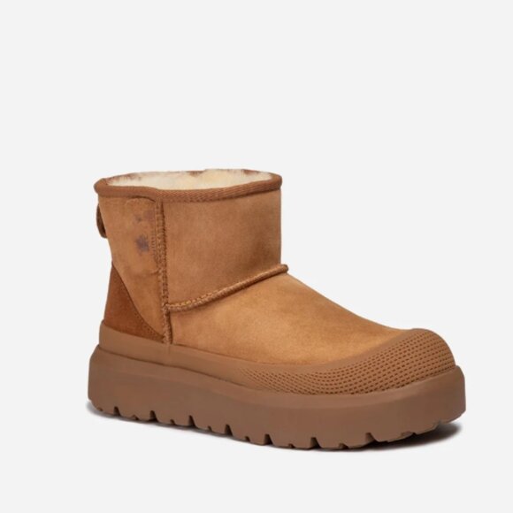 UGg mini Snow BooTs - Picture 1 of 4